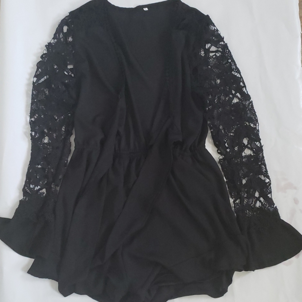 Long sleeve black romper